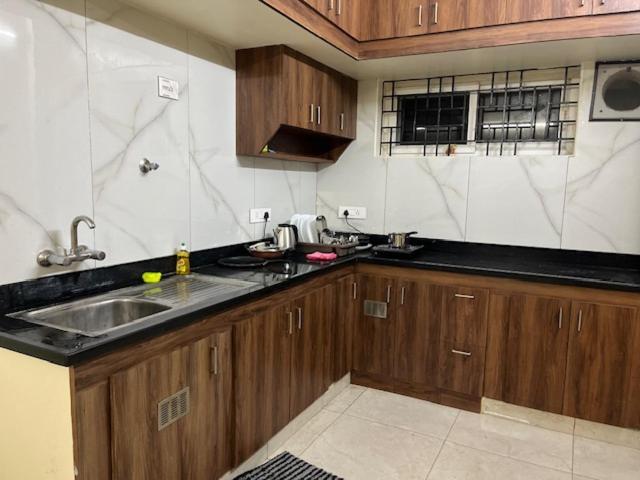 Апартаменты Girivalam Vista Residency Тируваннамалай Экстерьер фото