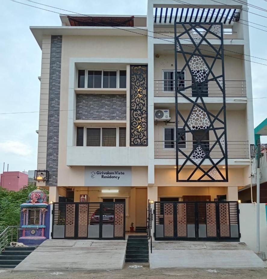 Апартаменты Girivalam Vista Residency Тируваннамалай Экстерьер фото